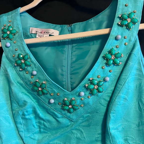 Women’s dress - Picture 4 of 4